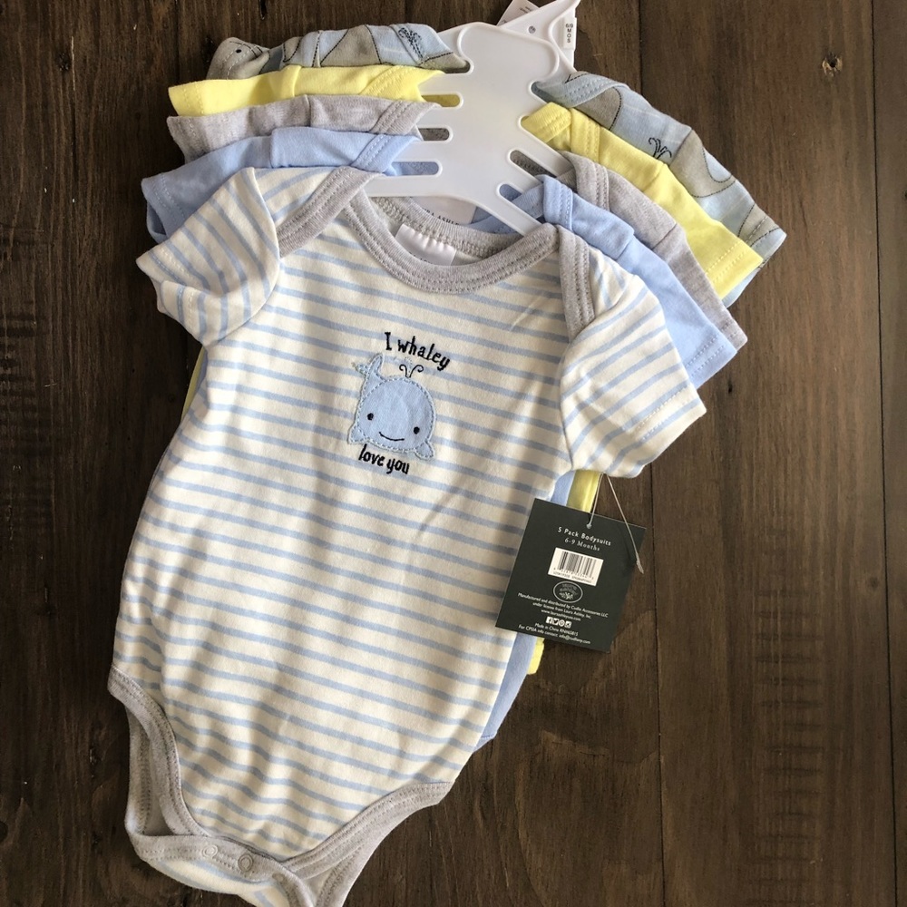 Short sleeved onesie 5 pack